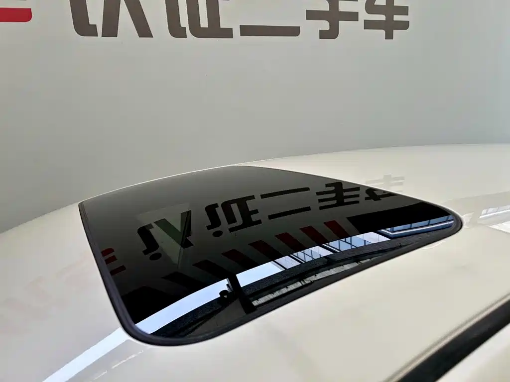Nissan Tiida — миниатюра 14