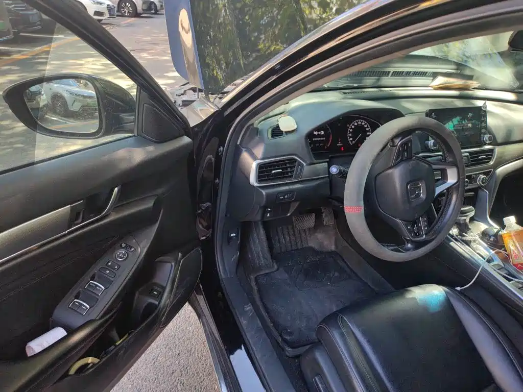 Honda Accord — миниатюра 17