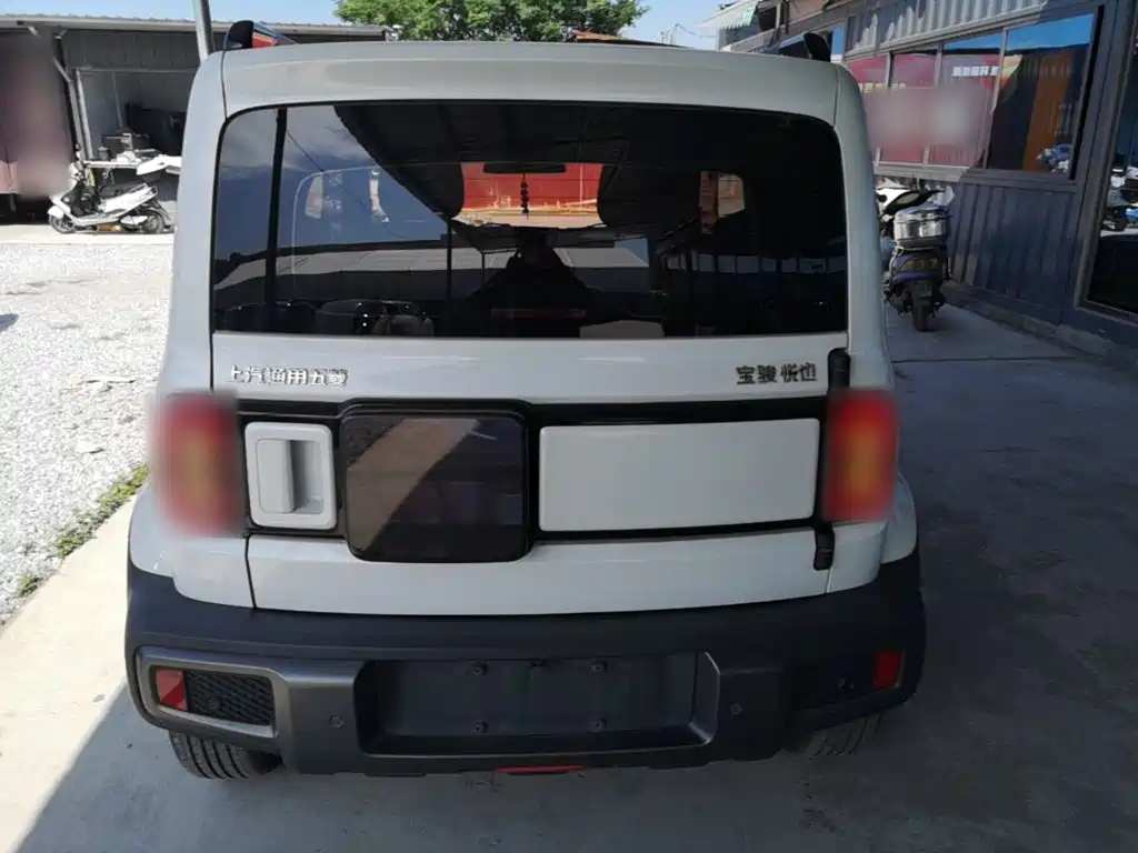 Baojun Yueye — миниатюра 6