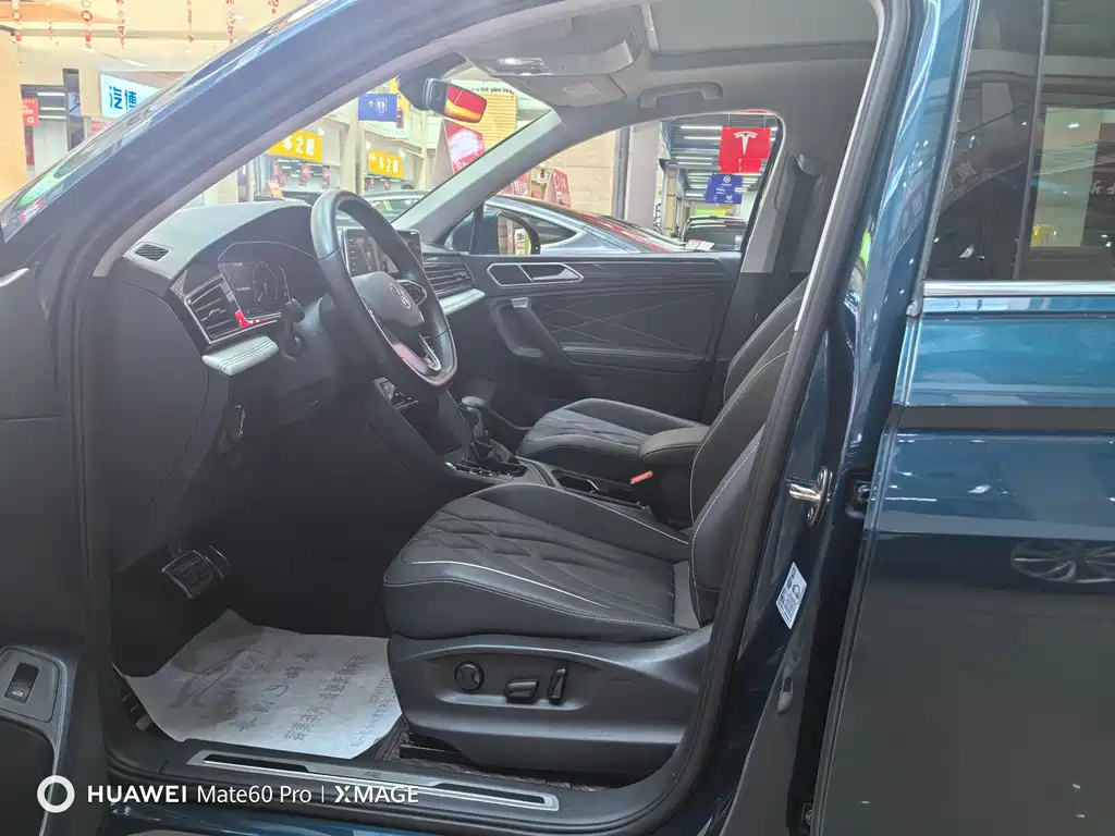 Volkswagen Tiguan L — миниатюра 9
