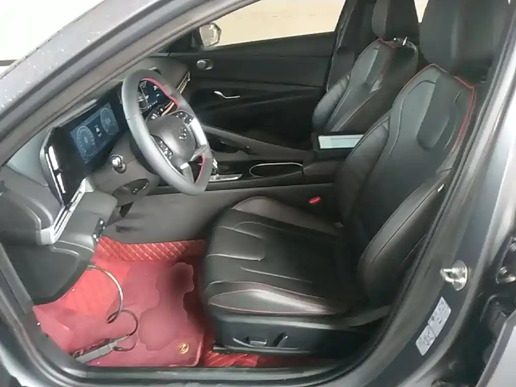 Hyundai Elantra — миниатюра 15