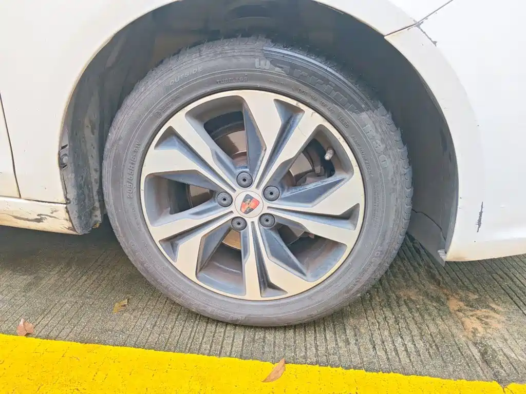 Roewe 360 — миниатюра 8