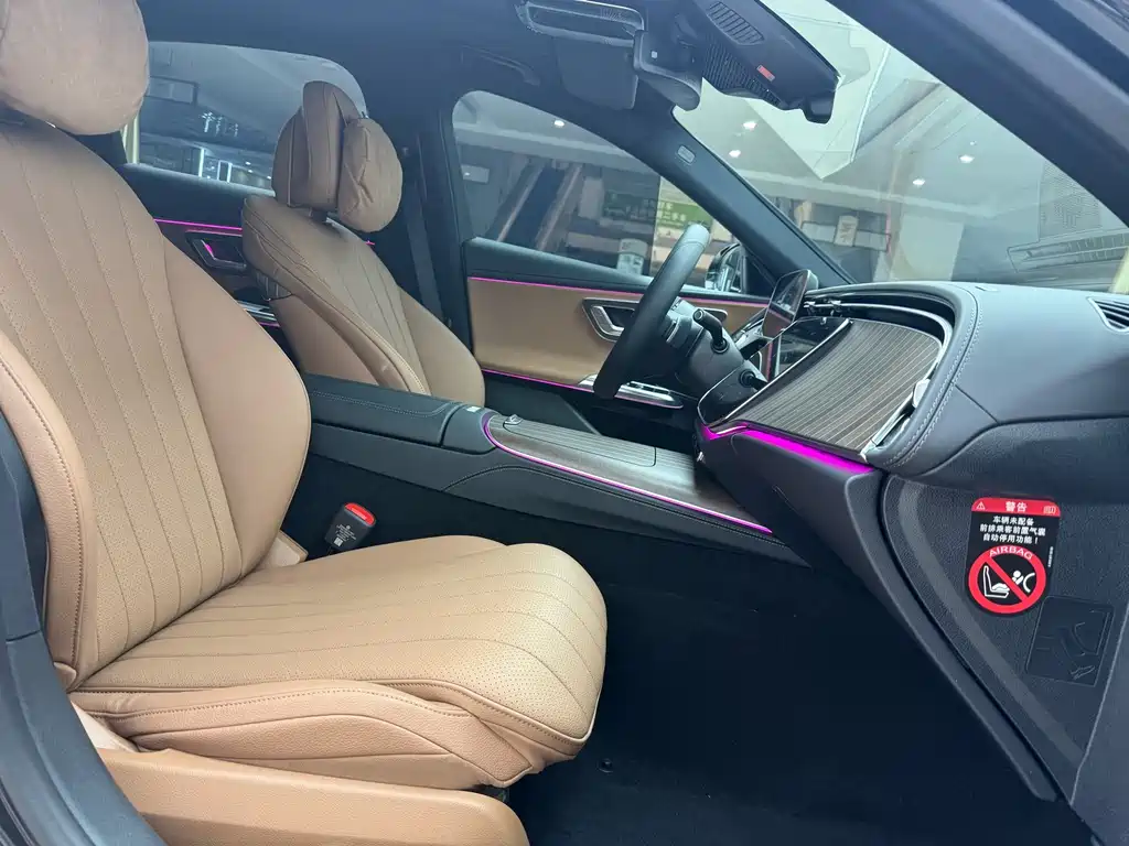 Mercedes-Benz E-Class — миниатюра 16
