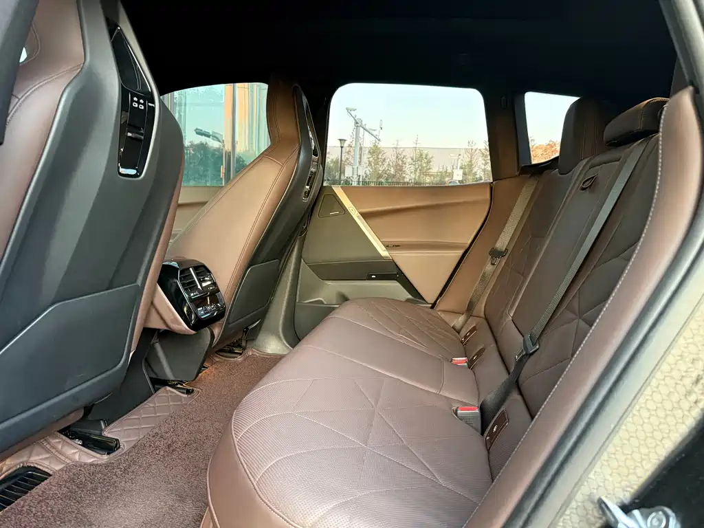 BMW iX — миниатюра 15
