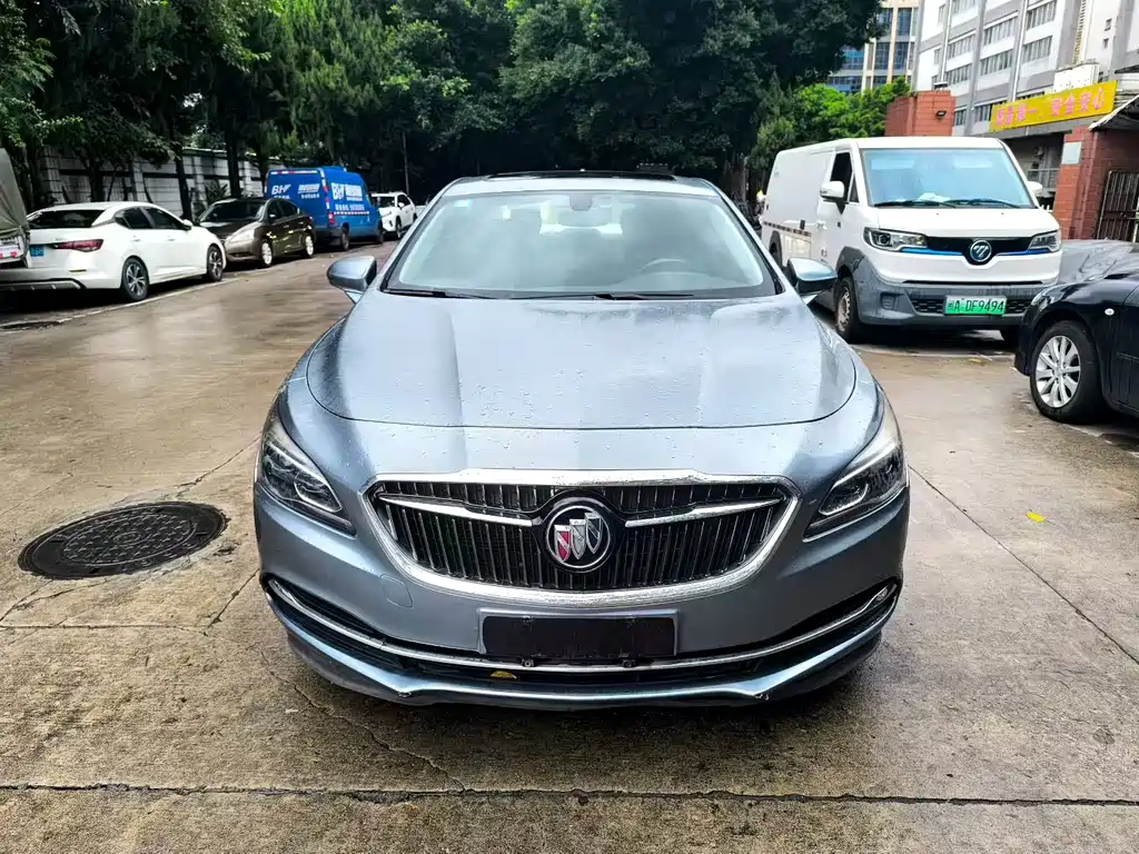 Buick LaCrosse — миниатюра 2