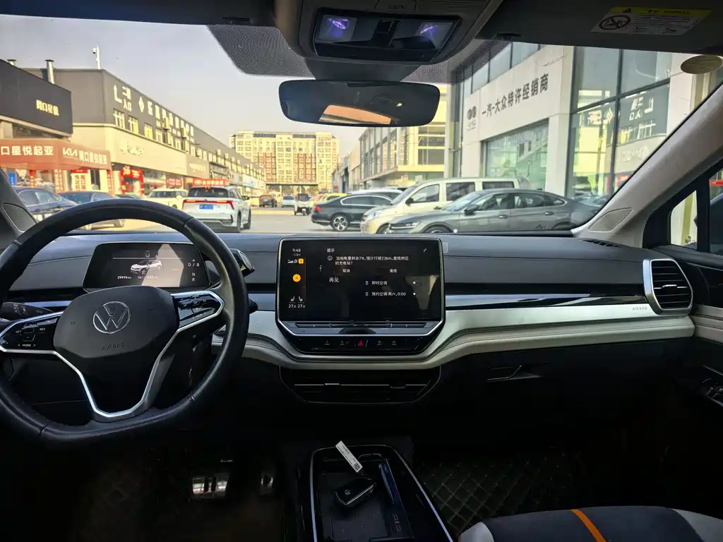 VOLKSWAGEN ID.6 CROZZ