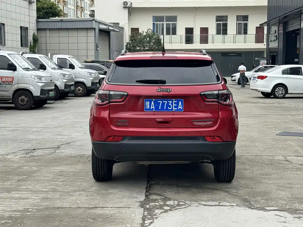 Jeep Compass — миниатюра 10