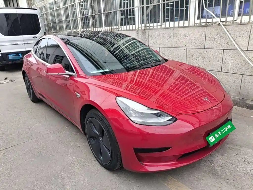 Tesla Model 3 — миниатюра 4