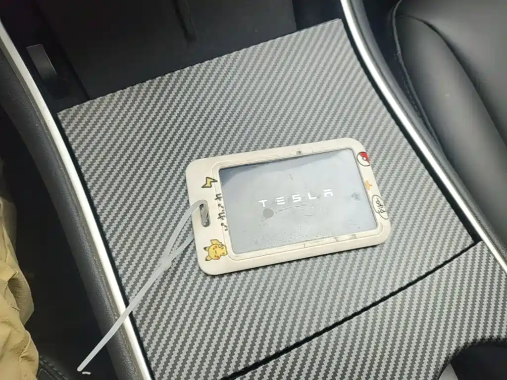 Tesla Model 3 — миниатюра 9