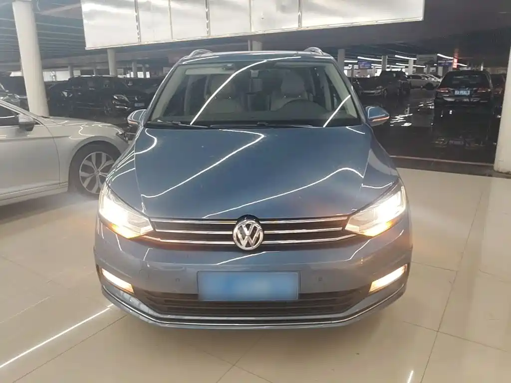 Volkswagen Touran — миниатюра 3