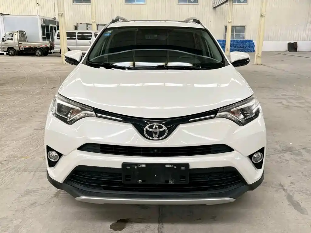 Toyota RAV4 — миниатюра 2