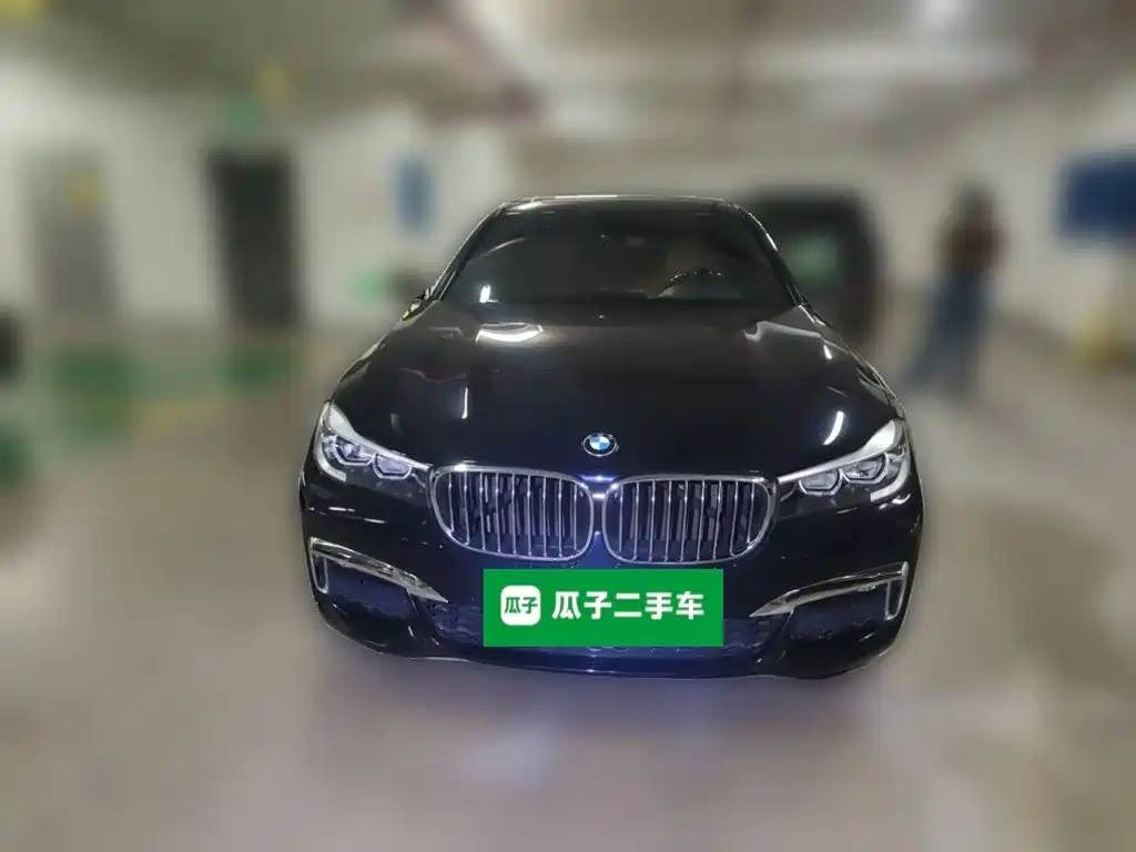 BMW 7 Series — миниатюра 23