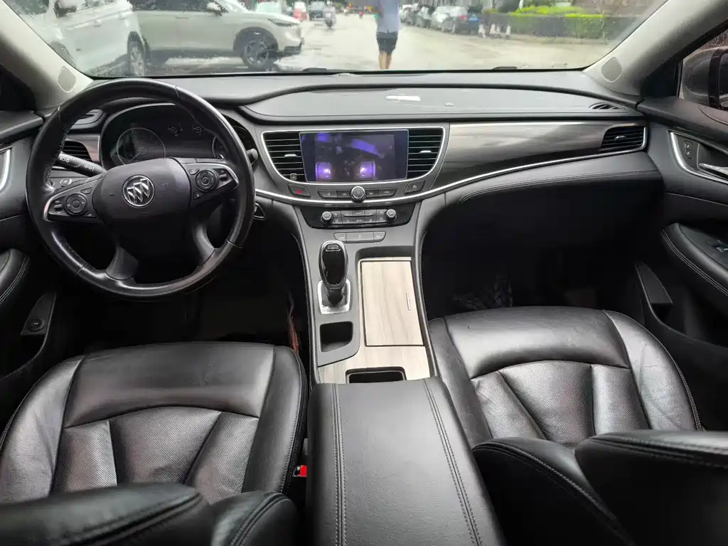 Buick LaCrosse — миниатюра 9
