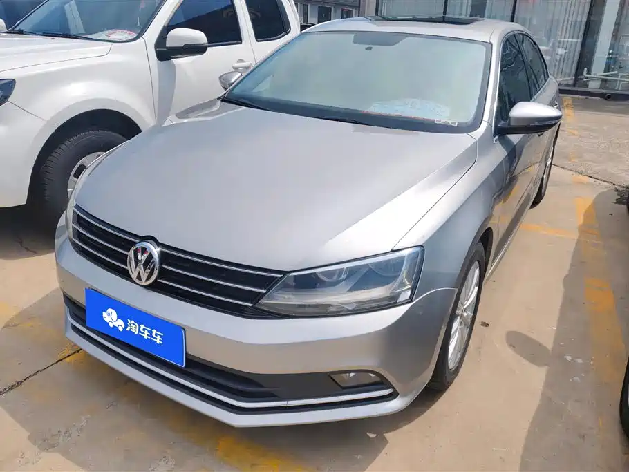 Volkswagen Sagitar 2015
