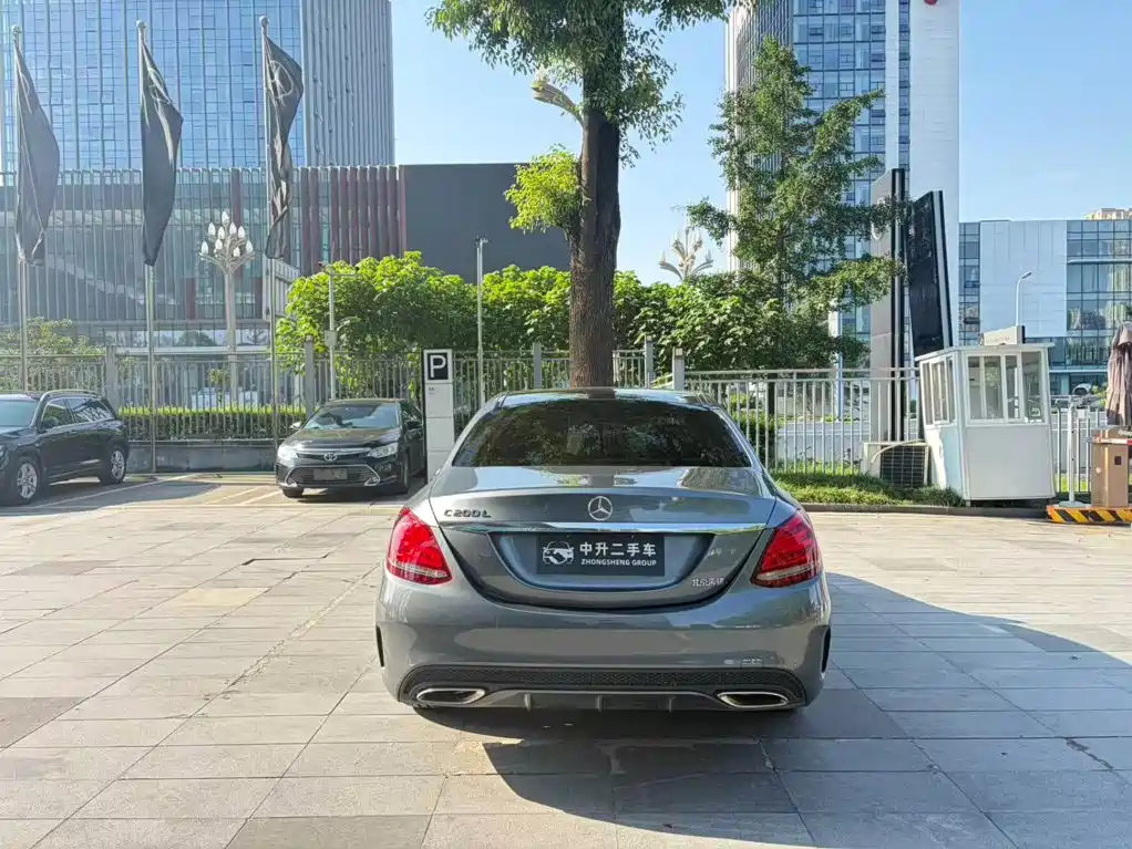 Mercedes-Benz C-Class — миниатюра 6