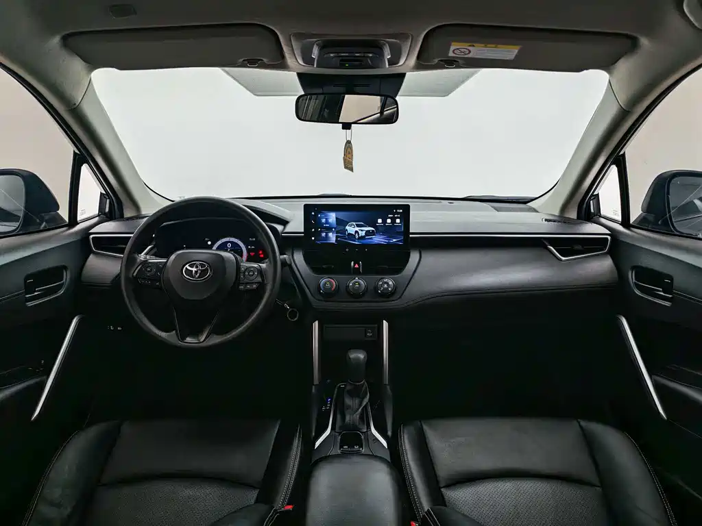 Toyota Corolla Cross — миниатюра 4