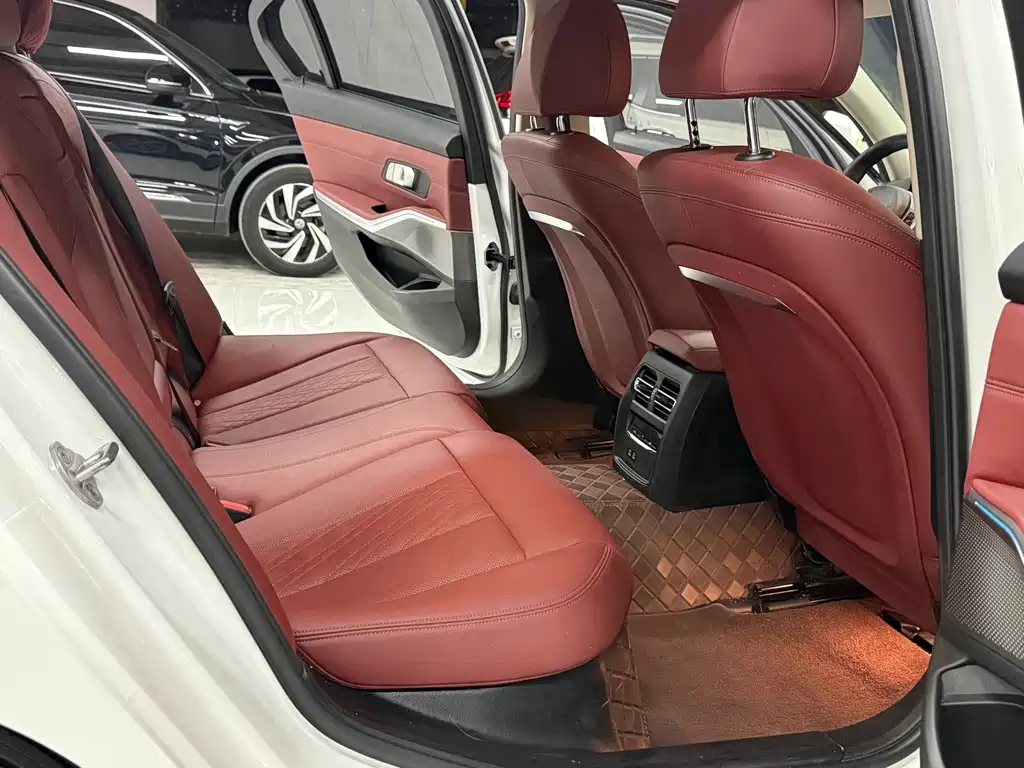 BMW i3 — миниатюра 14
