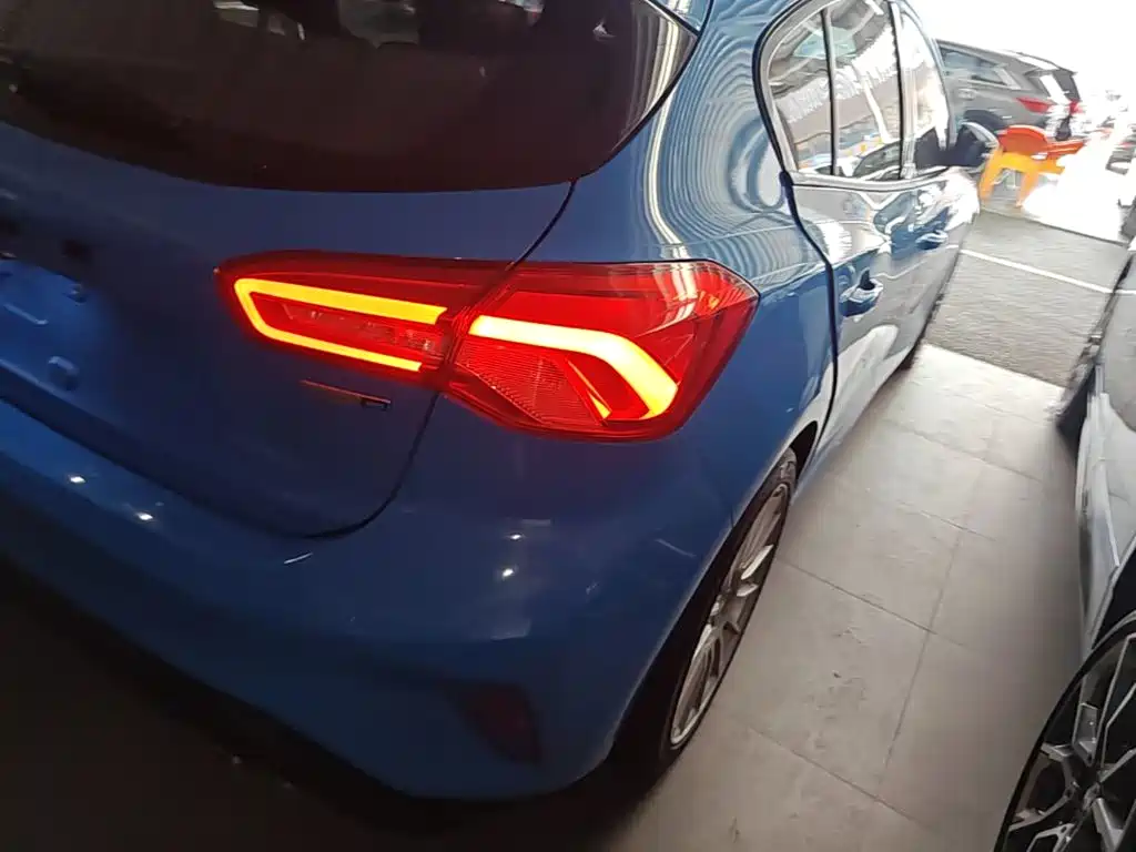 Ford Focus — миниатюра 8