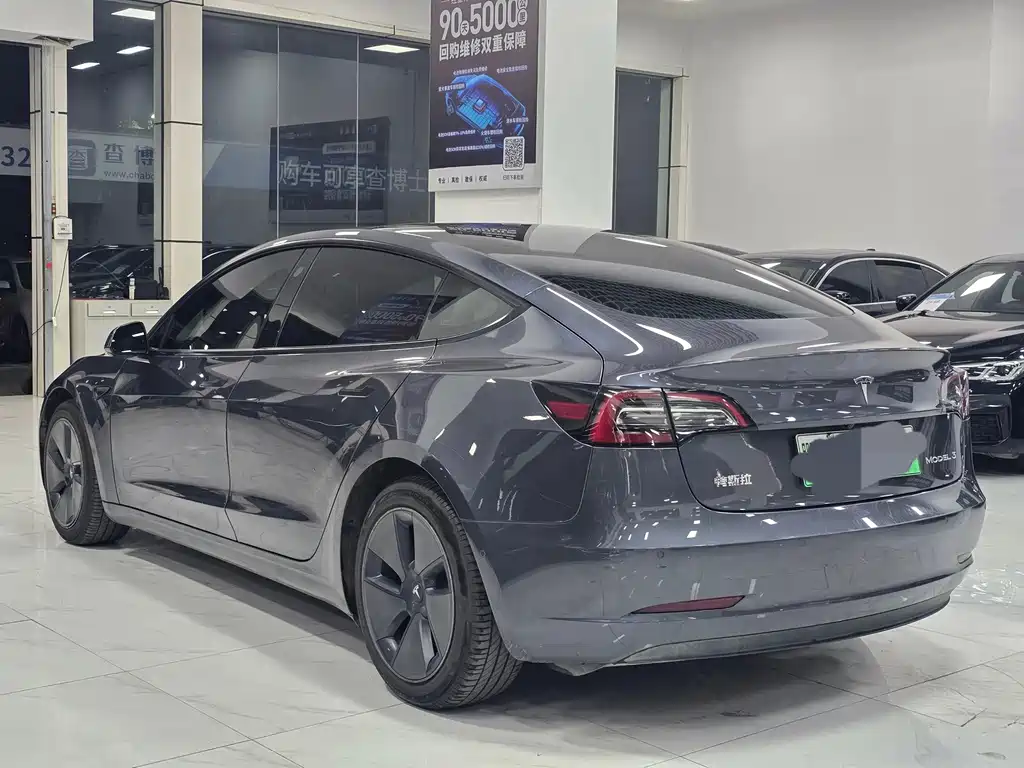 Tesla Model 3 — миниатюра 12