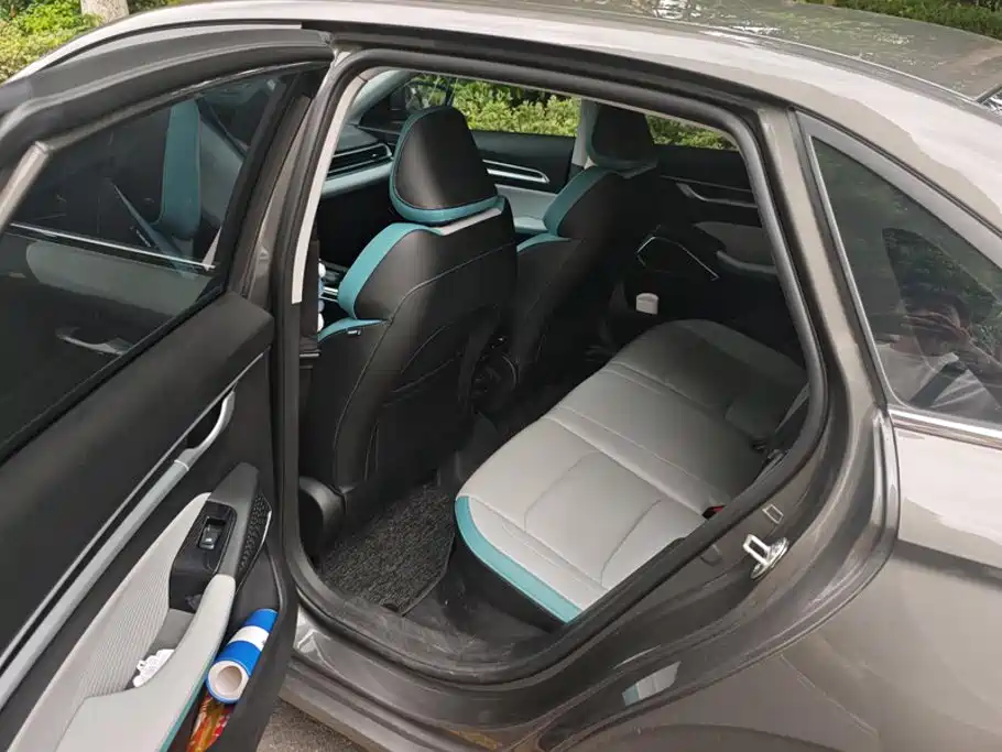 Geely Emgrand — миниатюра 11