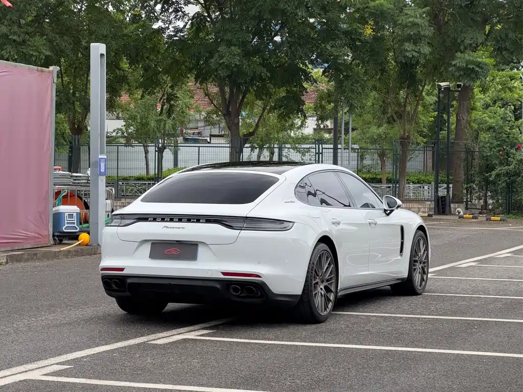 Porsche Panamera — миниатюра 5