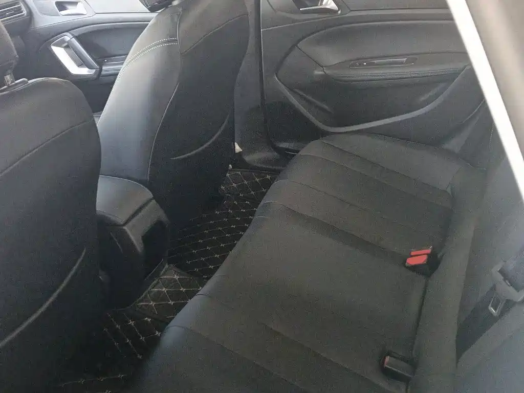 Peugeot 308 — миниатюра 8