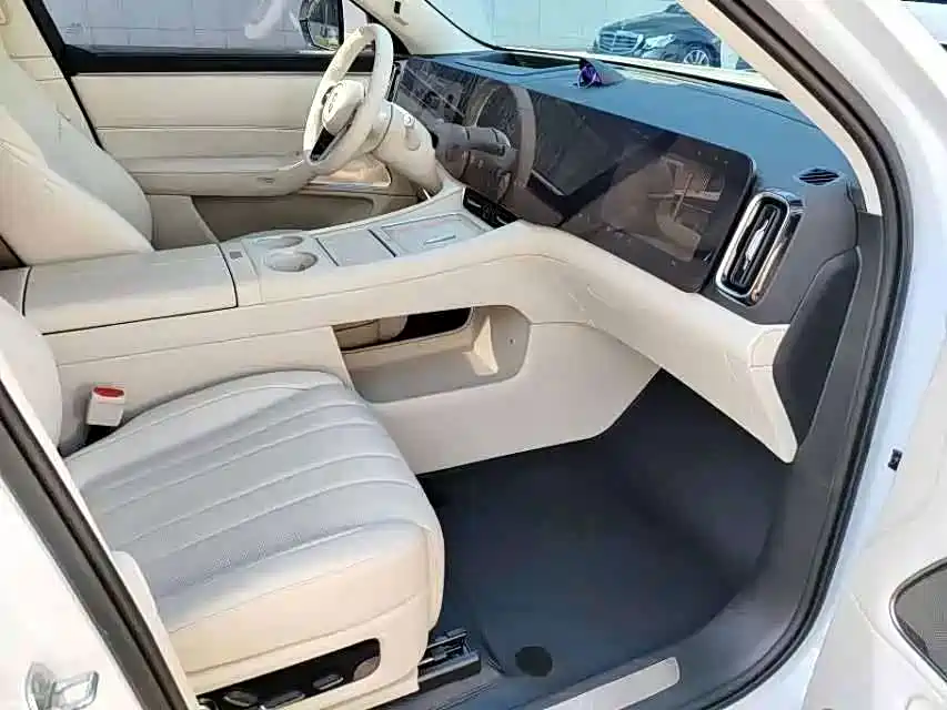 AITO AITO M8 — миниатюра 6