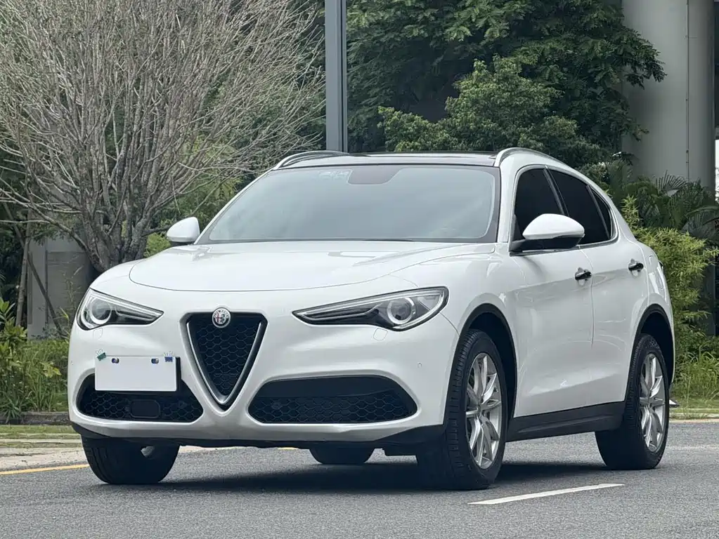Alfa Romeo Stelvio 2018