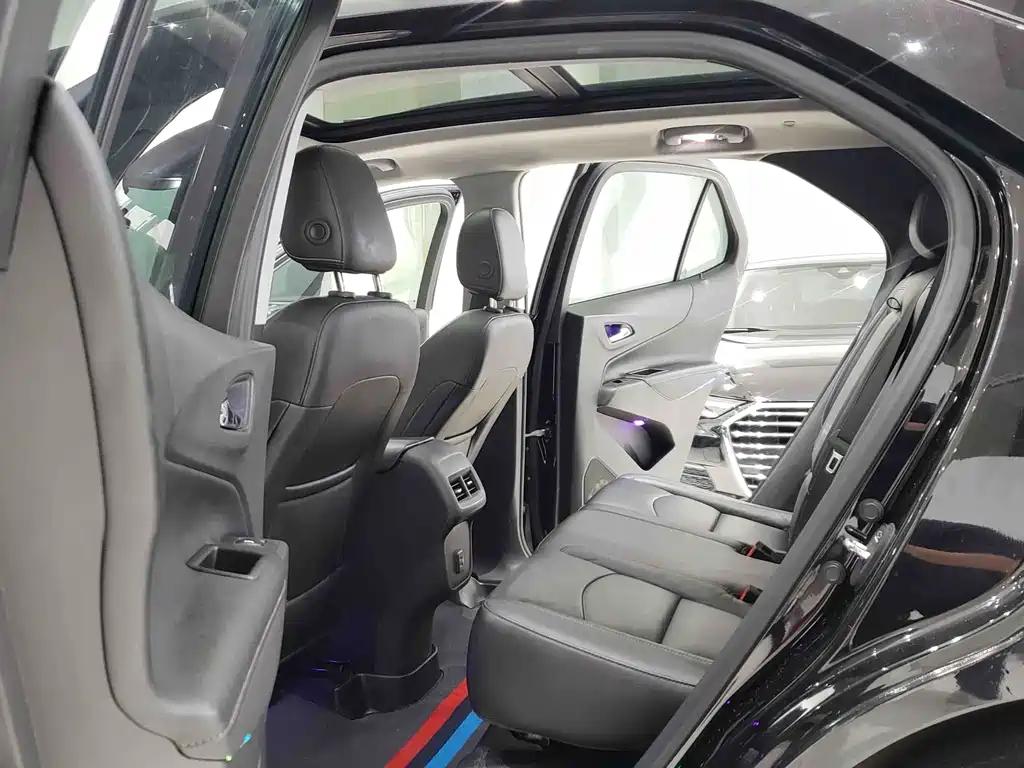Chevrolet Equinox — миниатюра 8