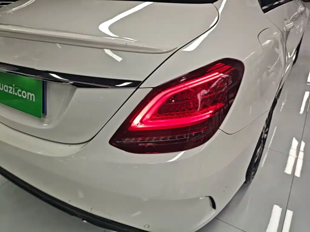 Mercedes-Benz C-Class — миниатюра 8