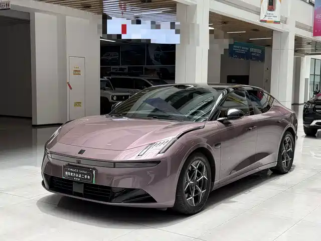 2025 Lynk & Co 10
