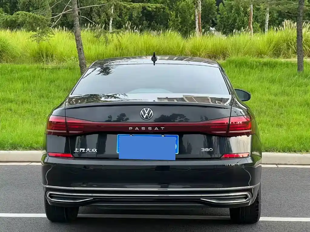 Volkswagen Passat — миниатюра 8