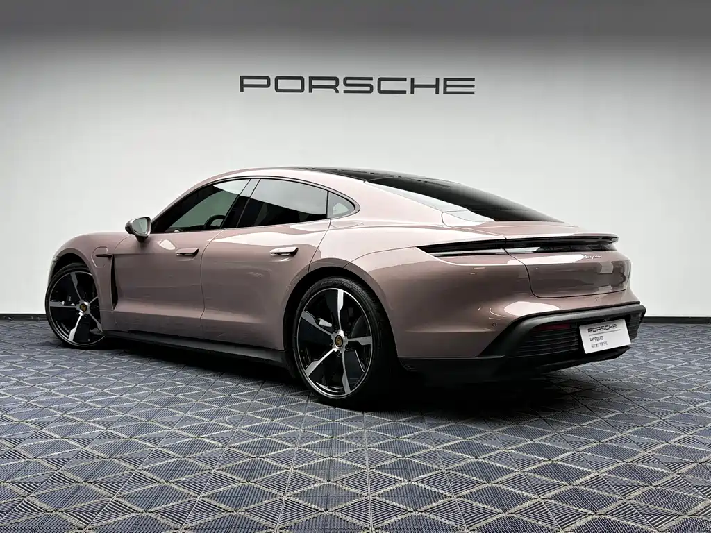 Porsche Taycan — миниатюра 9