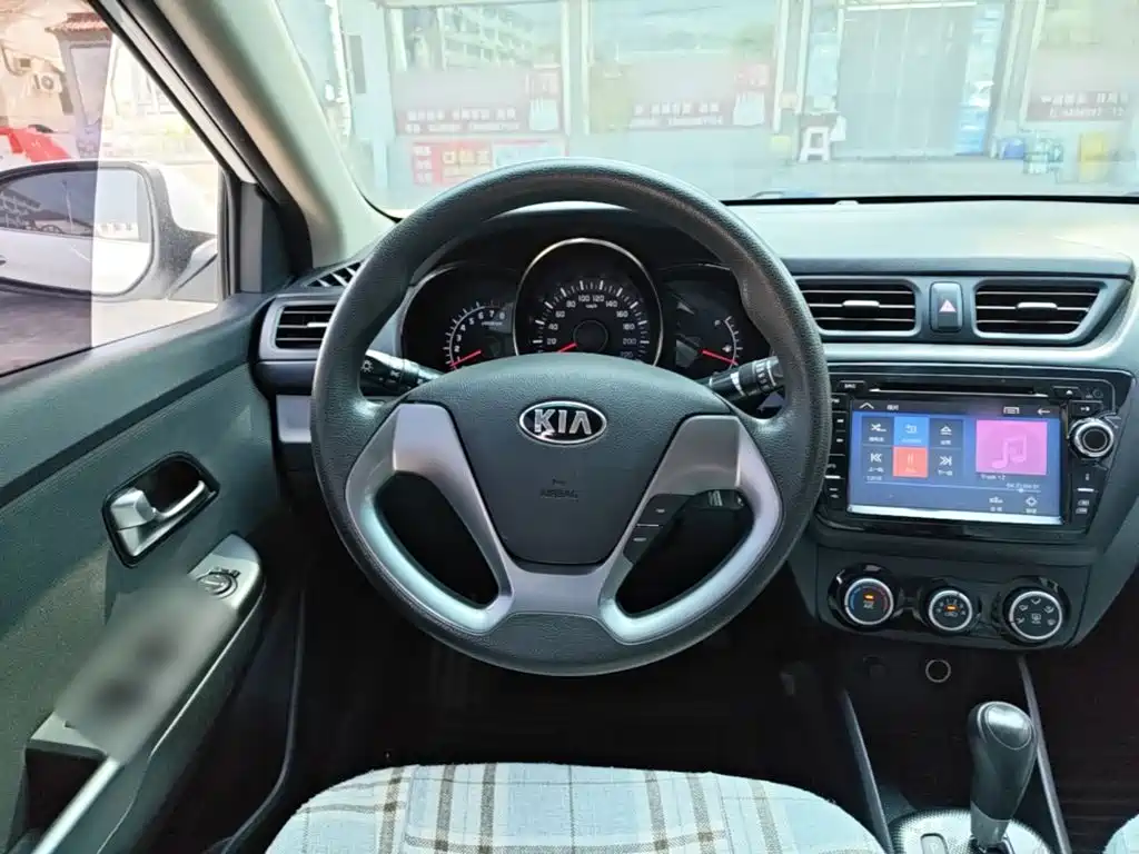Kia K2 — миниатюра 11
