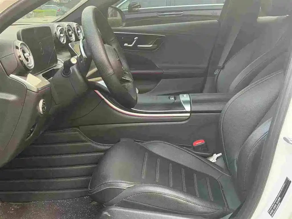 Mercedes-Benz C-Class — миниатюра 3