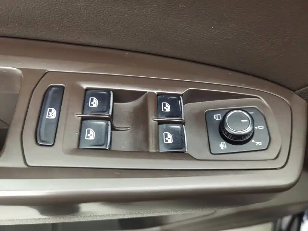 Volkswagen Teramont — миниатюра 9