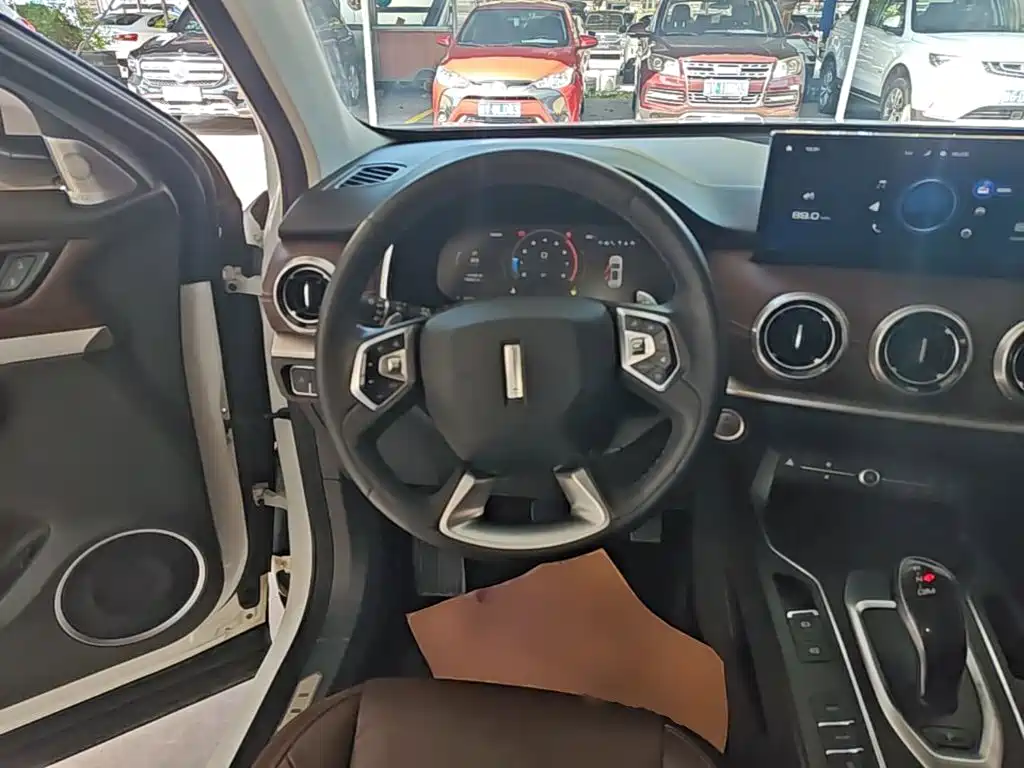 Wey Wey VV6 — миниатюра 11