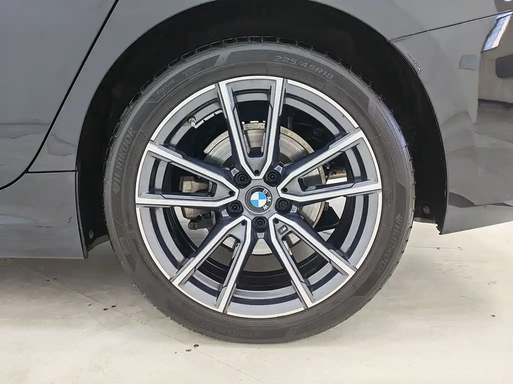 BMW 3 Series — миниатюра 16