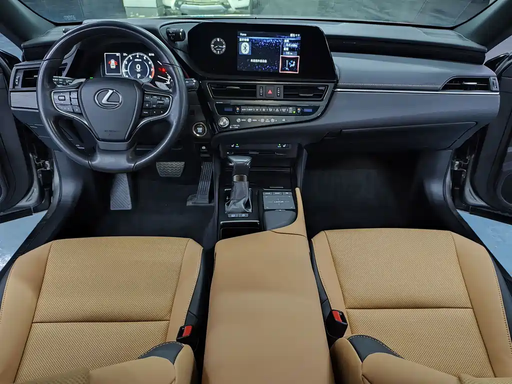 Lexus ES — миниатюра 9