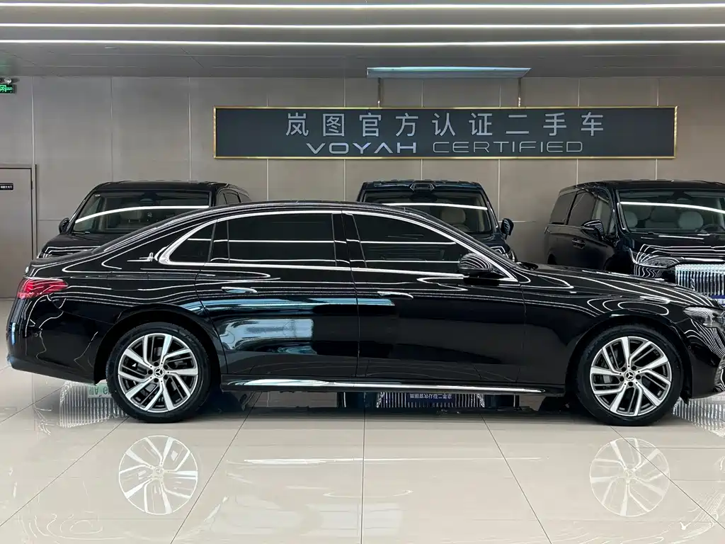 Mercedes-Benz E-Class — миниатюра 4