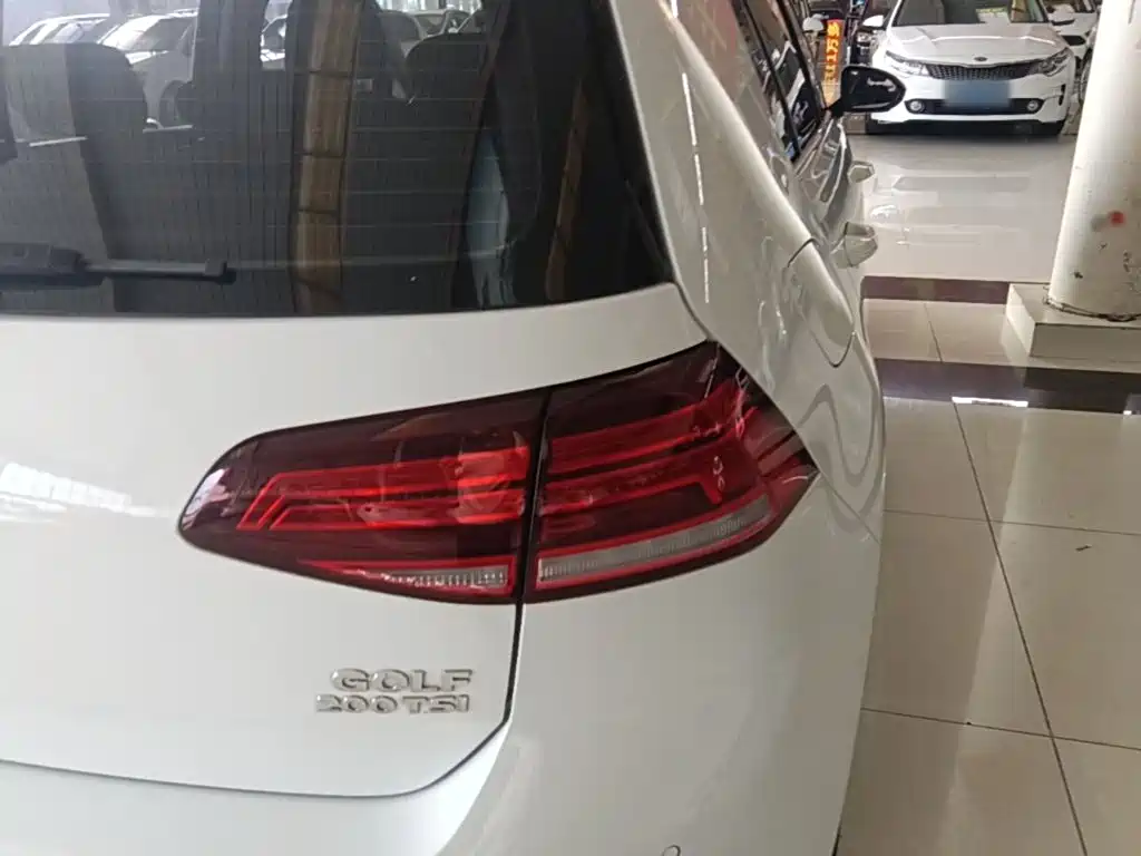Volkswagen Golf — миниатюра 8