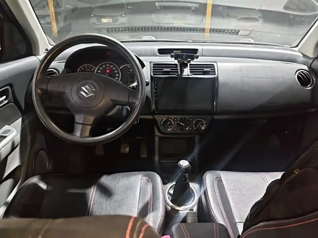 Suzuki Swift — миниатюра 10