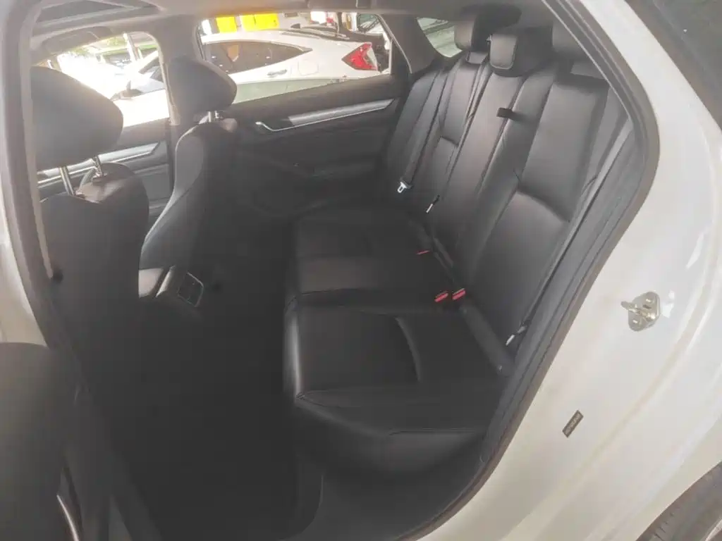 Honda Accord — миниатюра 17