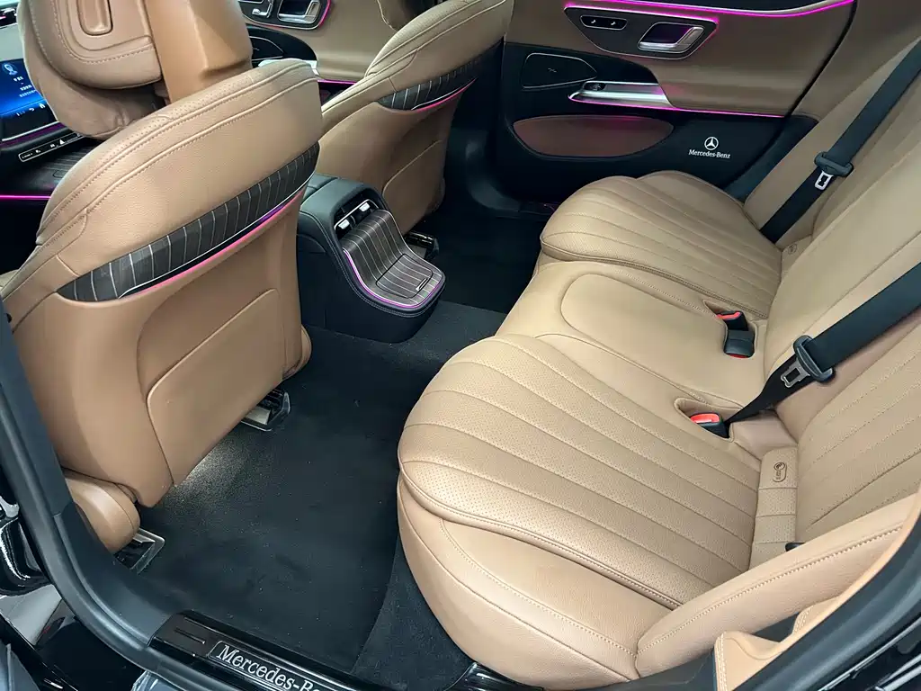 Mercedes-Benz E-Class — миниатюра 18