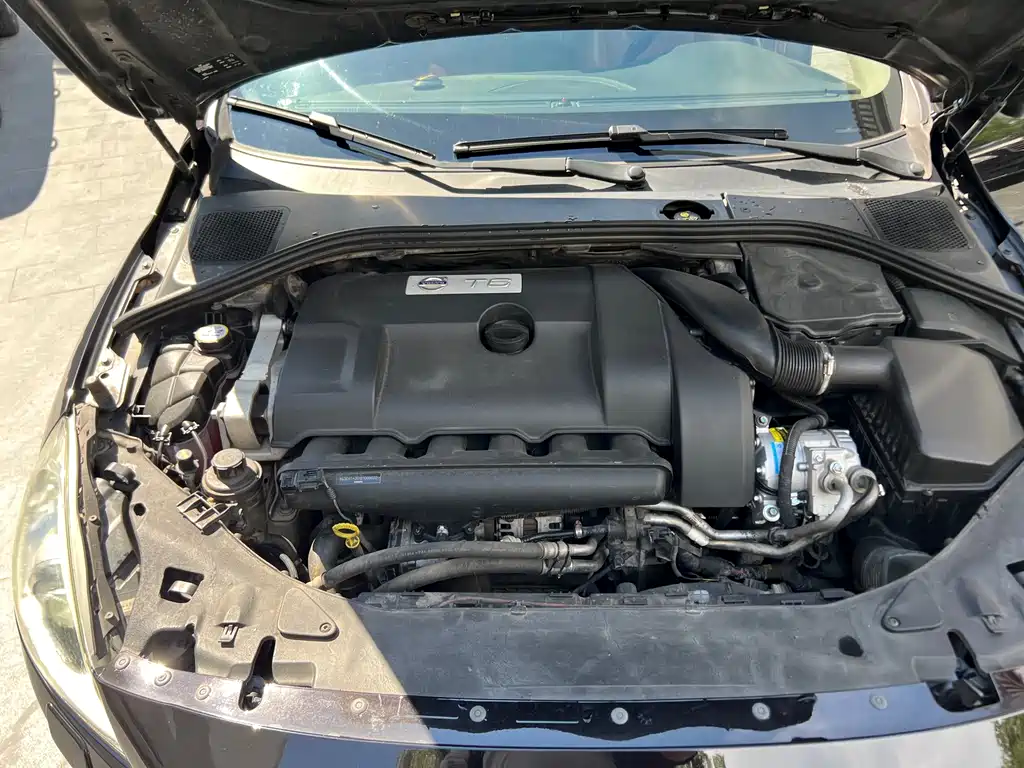 Volvo S60 (Import) — миниатюра 18