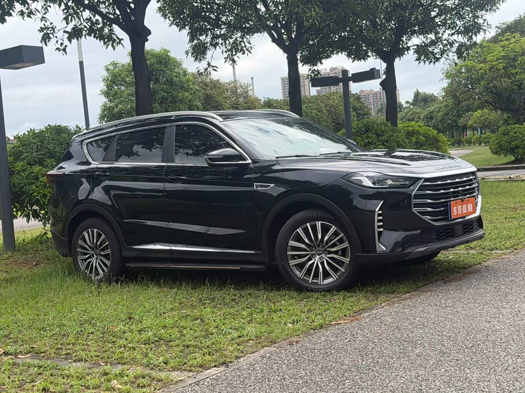 Jetour Jetour X70 PLUS 1.5 л 2023 г. Чёрный, пробег 50000 км