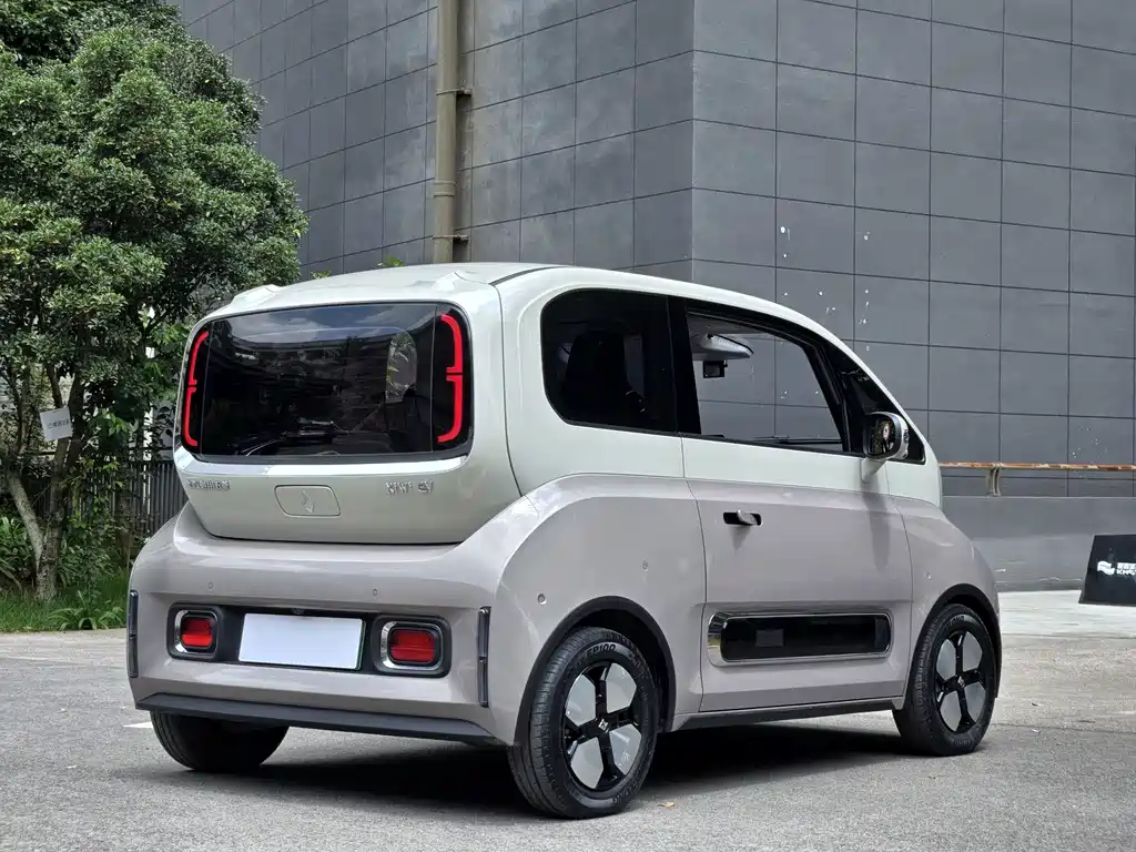 Baojun KiWi EV — миниатюра 6
