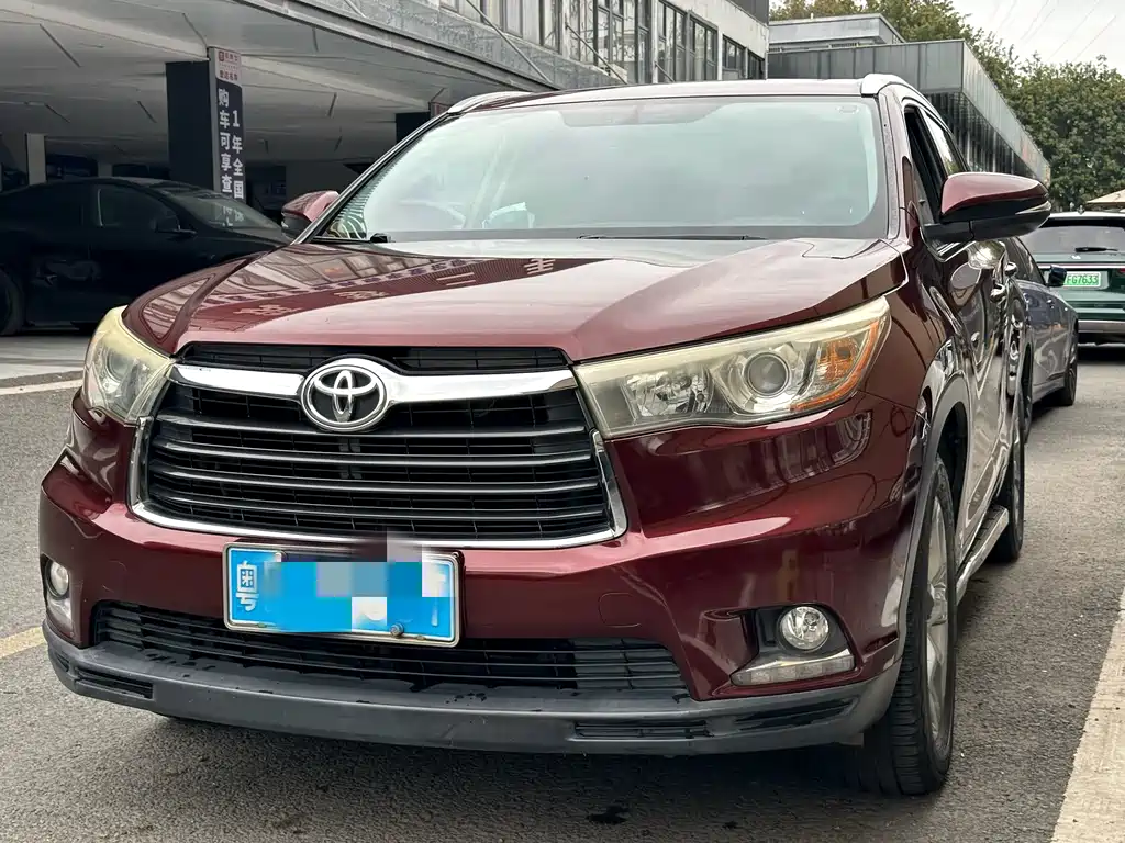 TOYOTA HIGHLANDER