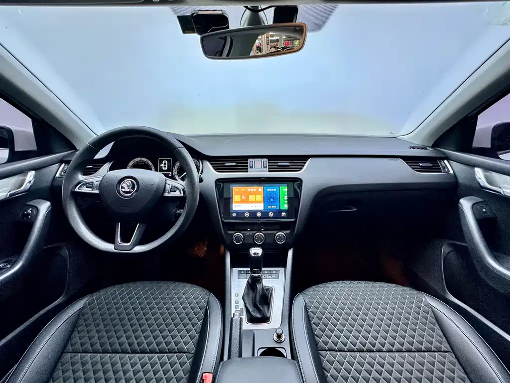 Skoda Octavia — миниатюра 6