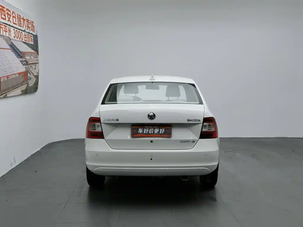 Skoda Rapid — миниатюра 4